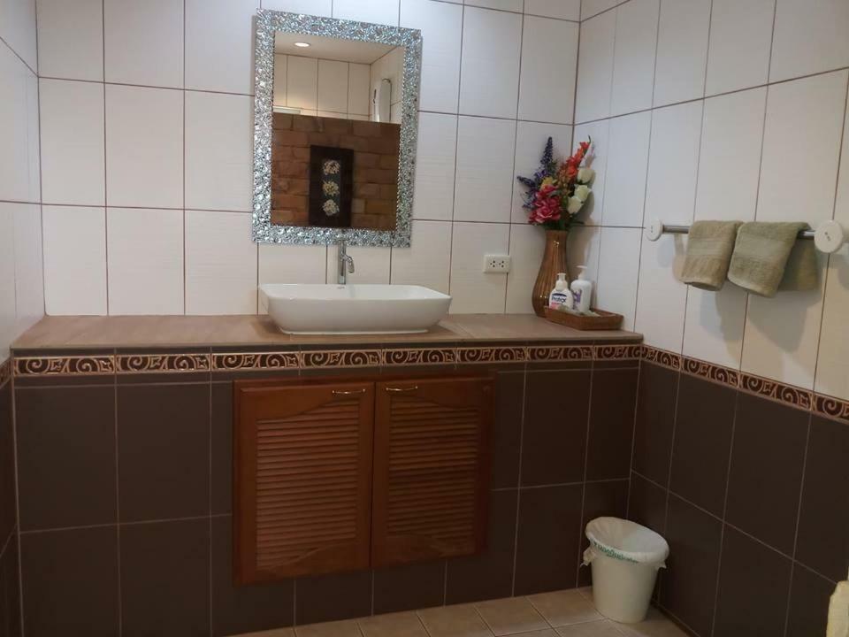 Villa Baansiesom サムロイヨット エクステリア 写真